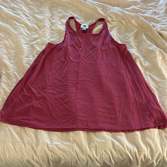 Old Navy Razorback Tank - Picture 2 of 5